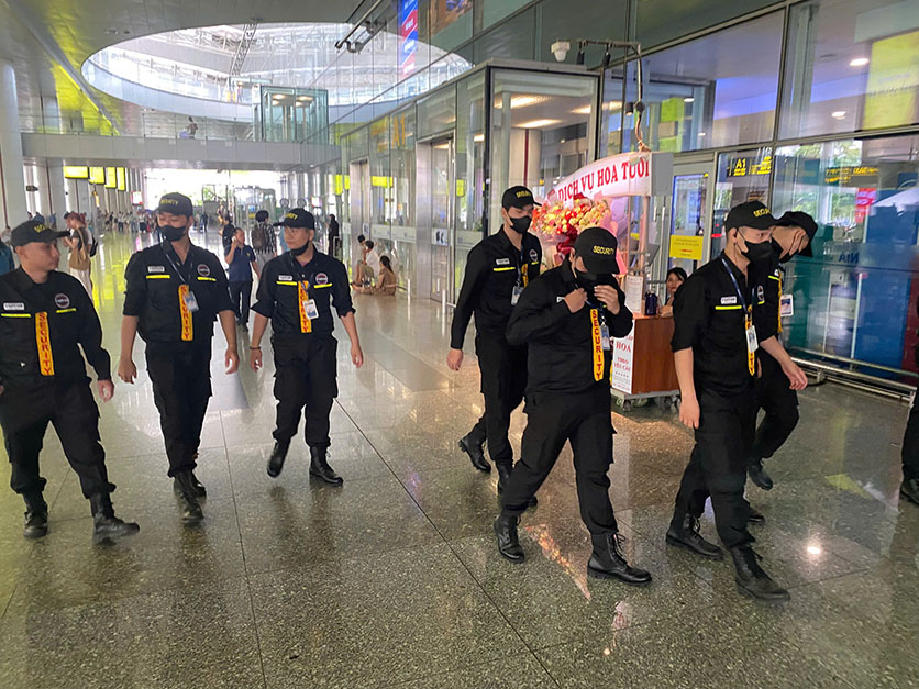 Chốt an ninh tại khu vực sảnh và thang máy, hỗ trợ check-in kín đáo cho DPR IAN