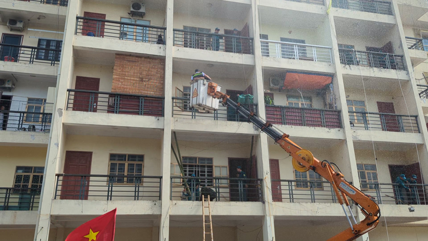 Nhân viên bảo vệ Kians diễn tập cứu nạn