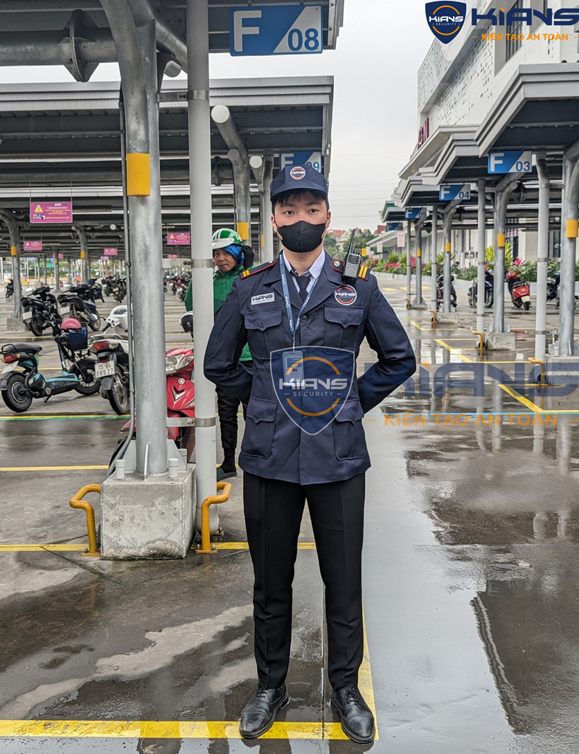 Bảo vệ tại bãi xe nhà máy tại VSIP Hải Phòng